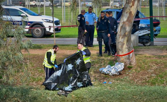 חשד לרצח: גופה חרוכה התגלתה בדרום תל אביב