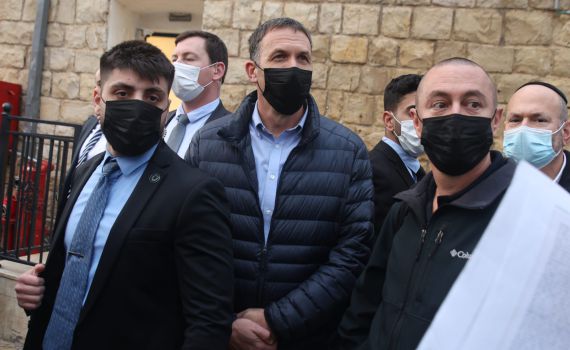 הרבנים הסרוגים מאיימים: לא נכיר בגיורים של כהנא