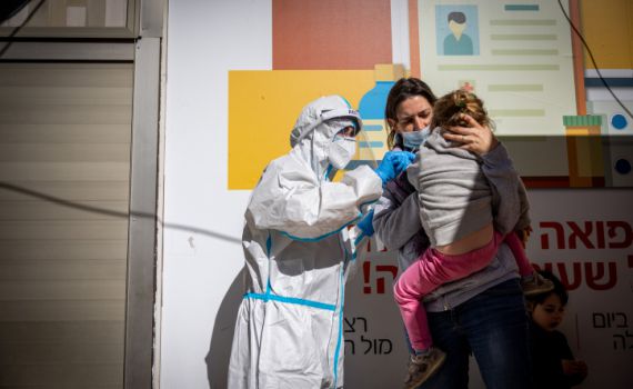 עוד שיא בדרך? כמעט 9,000 חולי קורונה אובחנו מחצות