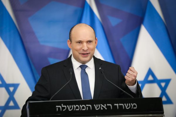 בנט: "כל העובדים במשק יקבלו שכר על ימי הבידוד"