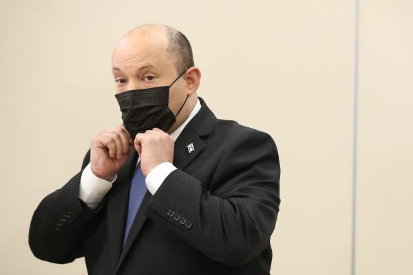 בנט על קיצור הבידוד: "נוצר עומס על המשק"