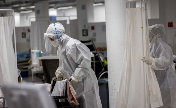 גל האומיקרון בשיא: 64 אלף חולי קורונה אובחנו ביממה