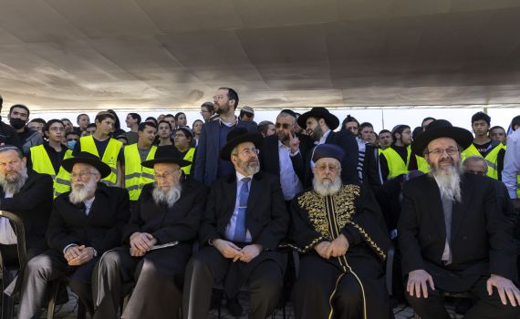 אלפי בחורי ישיבות סרוגות צעדו לחיזוק הרבנות הראשית