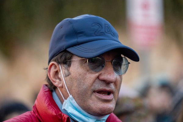 אלי אבידר יוצא להגנת ביסמוט: "בנטון זה בסדר?"