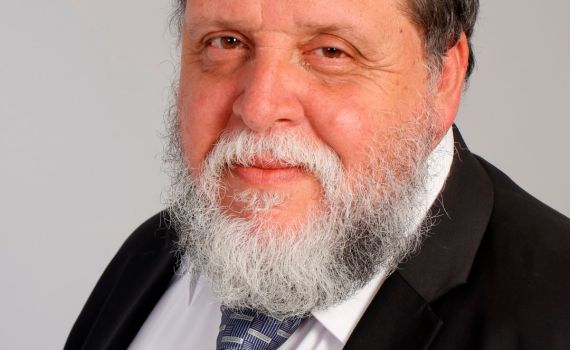 הרב פוירשטיין: "הוצאתי את ספרי הרב טאו מהספרייה"