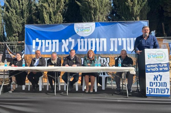 אוהל מחאה מול הממשלה: "באנו לומר די!"