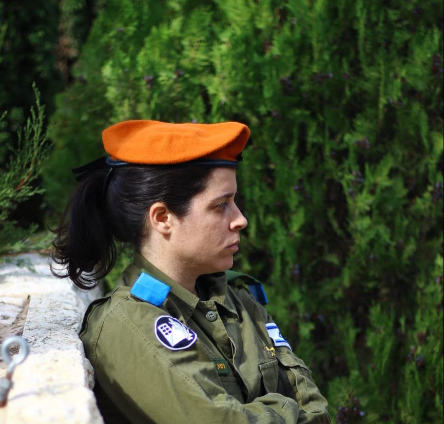 מרגש: השלימה קורס קצינים לאחר 12 שנה