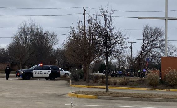 טקסס: סוף טוב לאירוע בבית הכנסת, החוטף מת