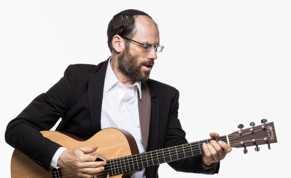 לכבוד יום השואה הבינ"ל: אהרון רזאל בשיר חדש