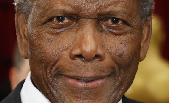 מת השחקן השחור הראשון שזכה באוסקר