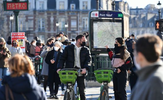 "סוף המגפה באירופה עשוי להגיע אחרי האומיקרון"