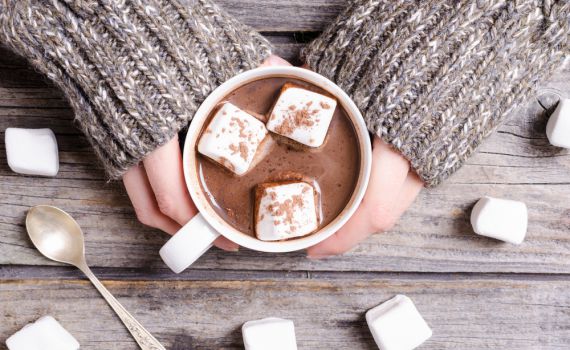 בדיוק לסופה: שוקו חם סמיך להתכרבלות | מתכון