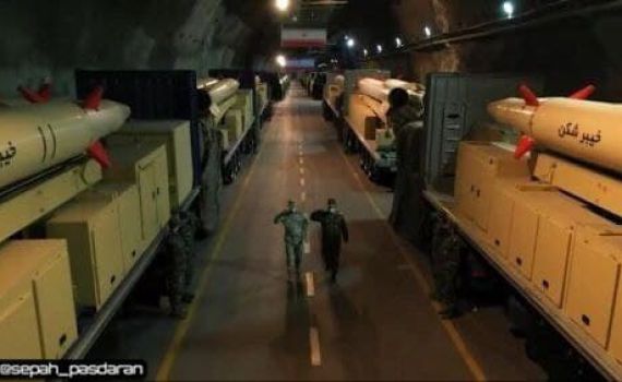 איראן חושפת טיל חדש שעמיד למערכת כיפת ברזל