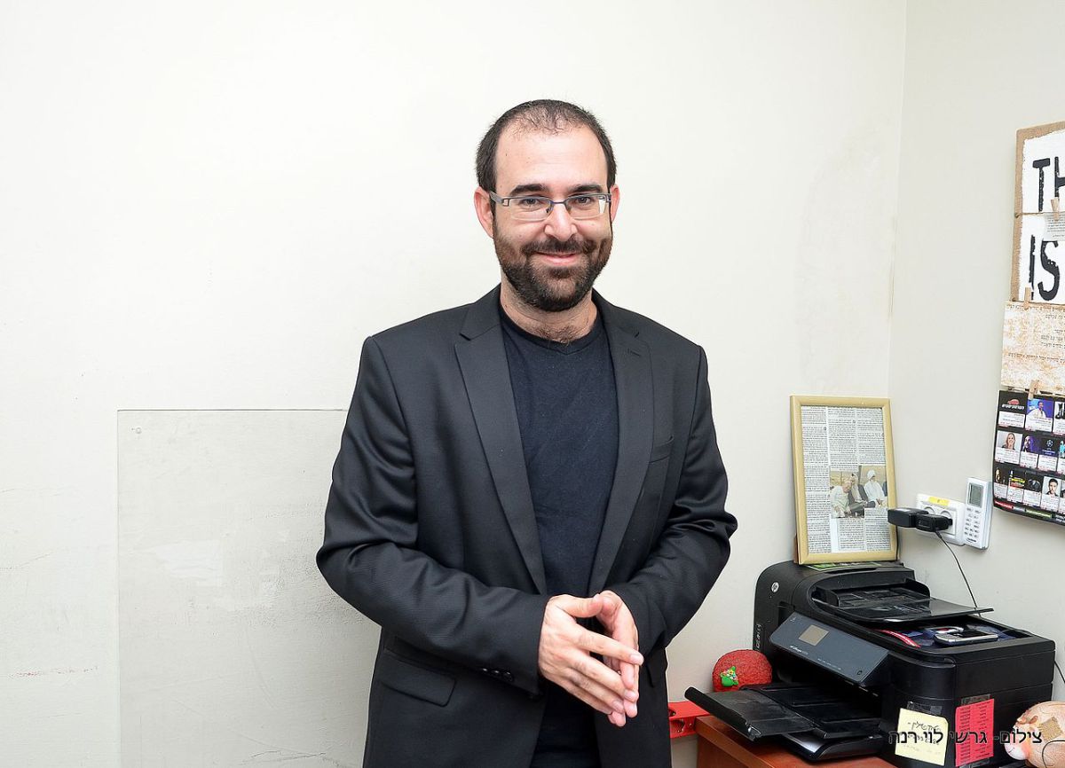 אמיר מויאל צחק על עצמו בפייסבוק ונחסם