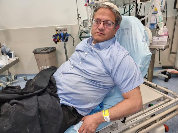 מהומה בשייח ג'ראח: בן גביר התעלף ופונה לביה"ח