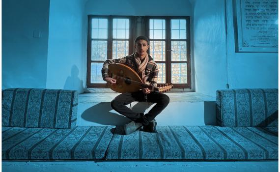 צפו: דודו טסה בשיתוף פעולה עם האחיין של אבנר גדסי