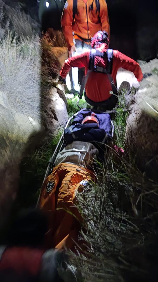 עשרות מטיילים נתקעו בנחל; כוחות חילוץ הוקפצו