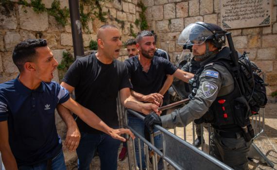 "החלטה ביזיונית; כתב האישום הוא שקר וכזב"