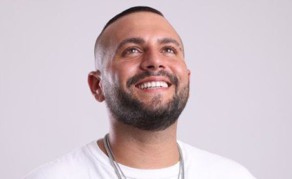 אלקנה מרציאנו "כל המדינה" | למה הקליפ כל כך פשוט?