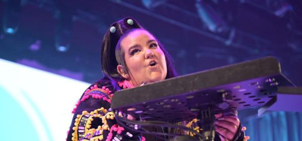 נטע השיקה מופע והסלבס באו לרקוד