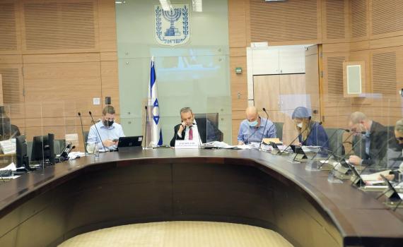 ועדת חוקה אישרה את חוק "פרי העץ המורעל"