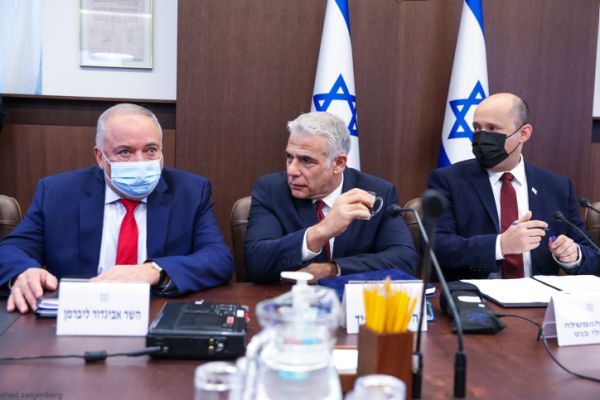 המהלך של ליברמן שיבטיח ללפיד את ראשות הממשלה