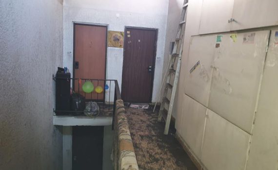 6 פצועים בשריפה; בת 50 קפצה מהחלון ונפצעה קשה