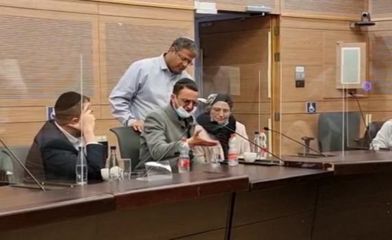 חיים מזרחי פרץ בדמעות: "אני רוצה לעזוב את הארץ"