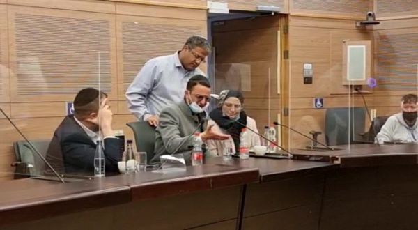 חיים מזרחי פרץ בדמעות: "אני רוצה לעזוב את הארץ"