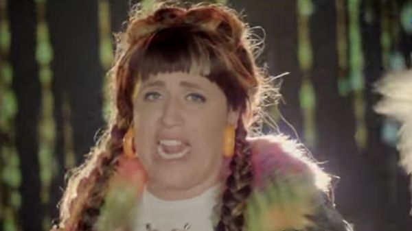 תום יער קראה לבנה בשם יהודי במיוחד