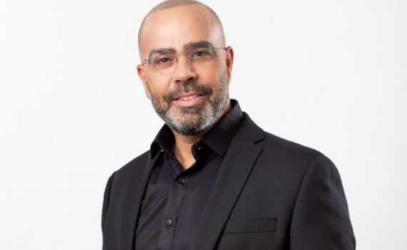 טלטלה: מנכ"ל רשת 13 הודיע על פרישה מתפקידו