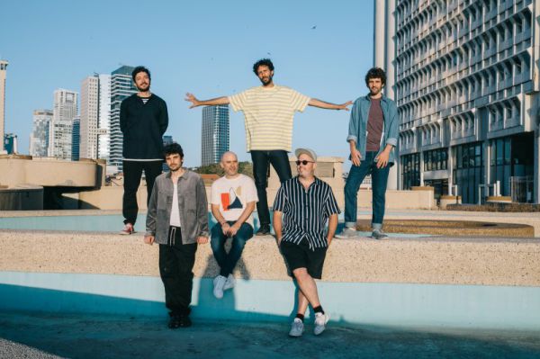 כן כן כן כן: האלבום החדש של אלון עדר ולהקה