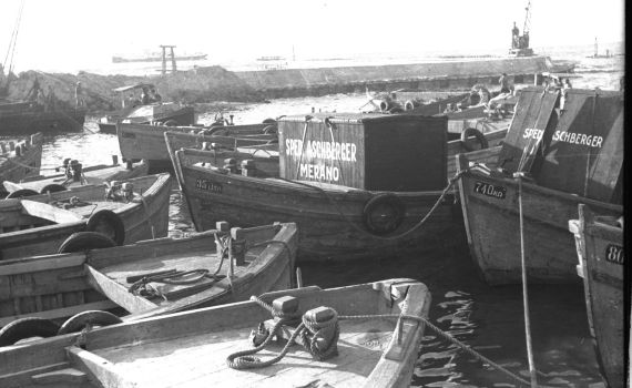 היום בהיסטוריה: הספינה הראשונה נכנסת לנמל ת"א