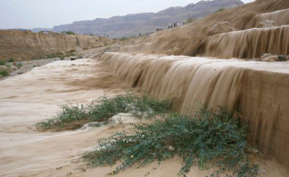 לקראת הסערה: השירות המטאורולוגי באזהרה חריגה