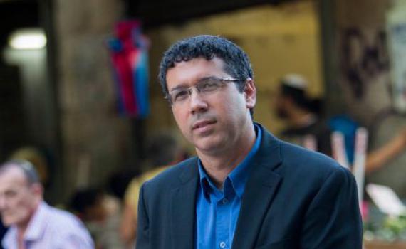 הרב נבון: לא מבין מאיפה הרצון לסתום לרב את הפה?