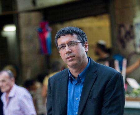 הרב נבון: לא מבין מאיפה הרצון לסתום לרב את הפה?