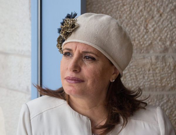 סקר בבית היהודי: האם צריך להחליף את חגית משה?