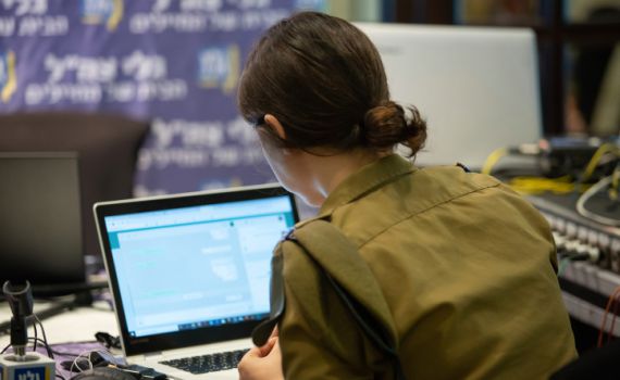 הדחת ברדוגו: השר לשעבר הודיע כי לא יתראיין לגל"צ