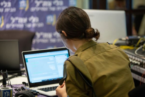 הדחת ברדוגו: השר לשעבר הודיע כי לא יתראיין לגל"צ