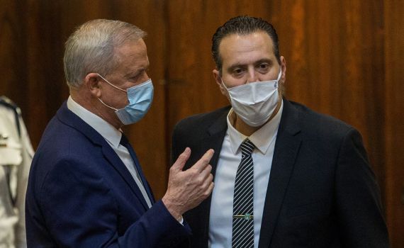 הקואליציה הרימה ידיים; בליכוד עשו מחווה לגנץ