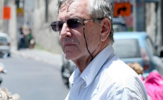 בנו של עמוס עוז תוקף: "אנחנו לא קורבנות ולא שקרנים"