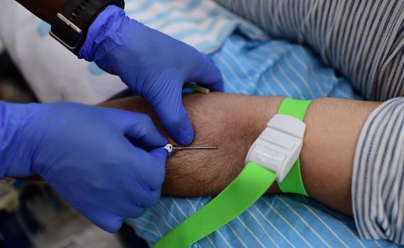 הרב אבינר: שלא יהיה למגן דוד אדום, דם על הידיים