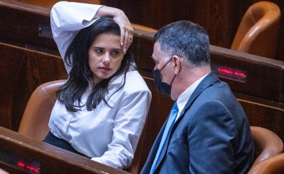 מפץ פוליטי? ההצעה של הח"כ החרדי לסער ושקד