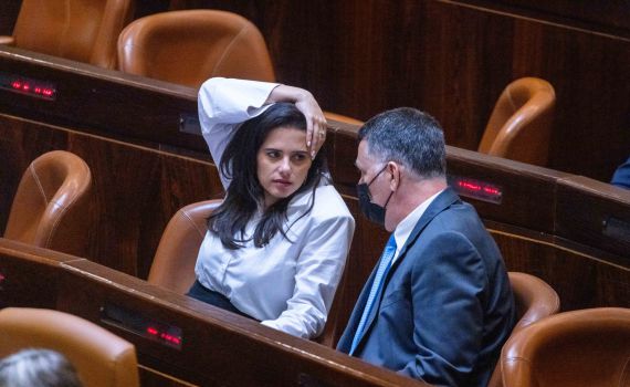 הקרב על העליון: האם בלוק הימין בוועדה נמחק סופית?