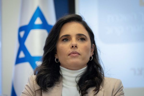 איילת שקד ניצבת מול המבחן הגדול ביותר שלה