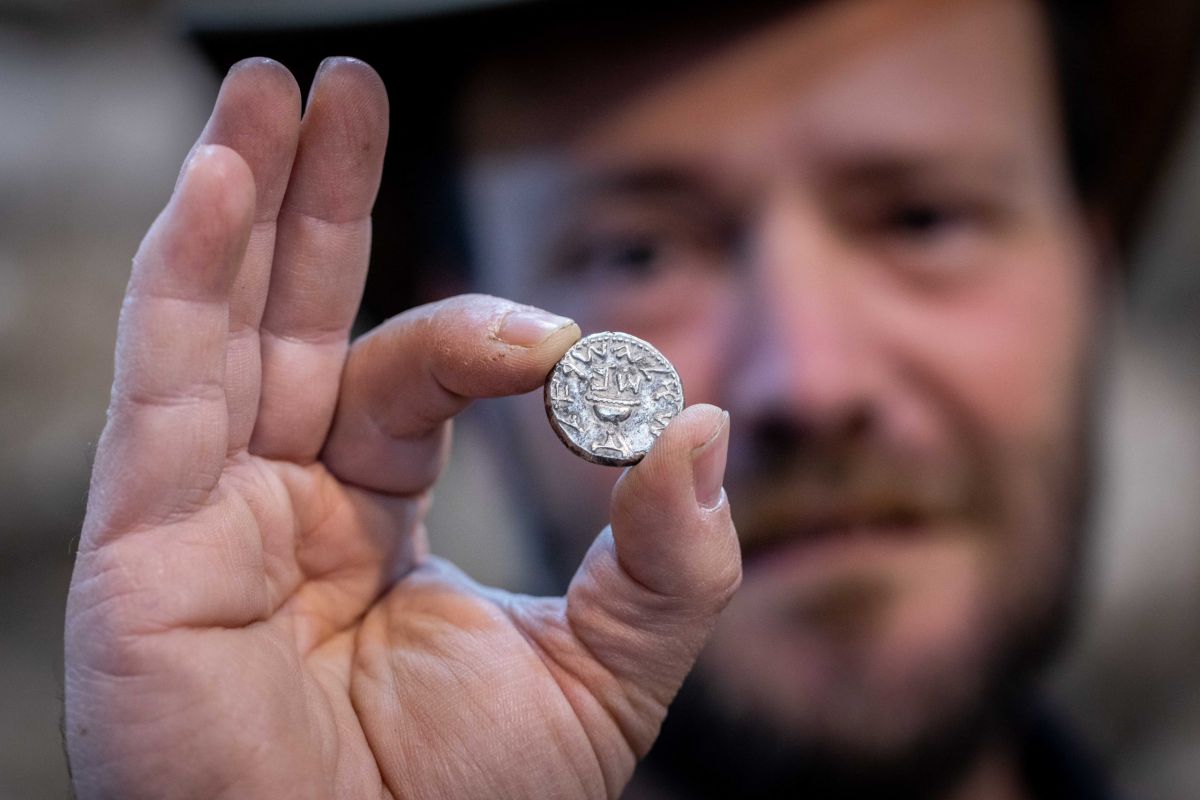 אחרי הזינוק, ירידה קלה במחיר של 'מחצית השקל'