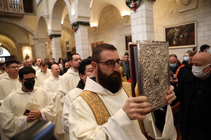 צפו: קצר על הפרשה | ההבדל ביננו לבין הנוצרים