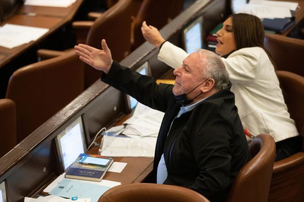 "איזו חוצפה": צעקות על נתניהו בסיעת הליכוד