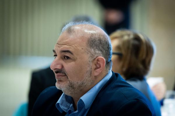 עבאס על המבצע: "אין לנו השפעה על מדיניות ביטחון"