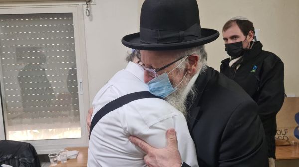 הרבנים הגיעו לנחם את פולארד: "דבר שלא רואים"